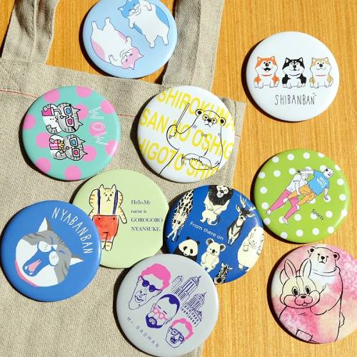 arious-custom-button-badges